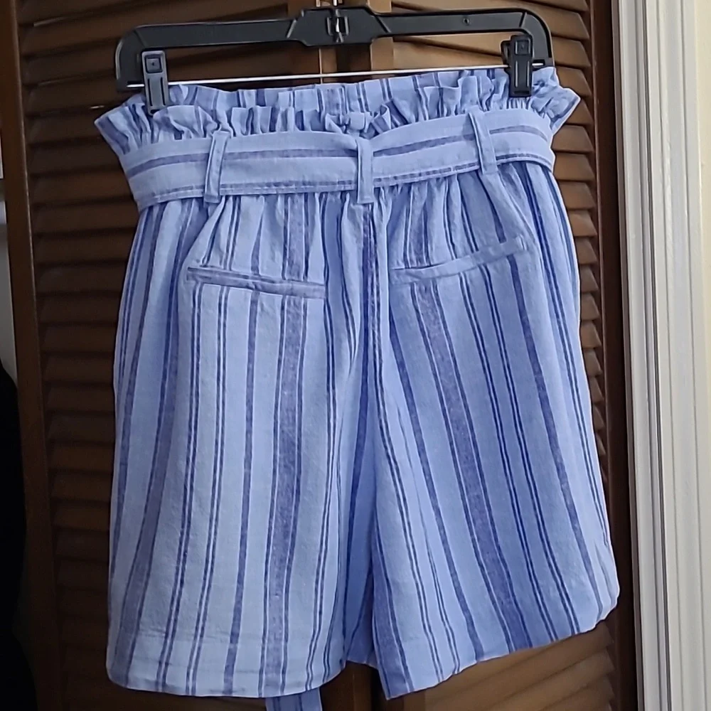 NWOT shorts free with $25 purchase - Picture 3 of 8